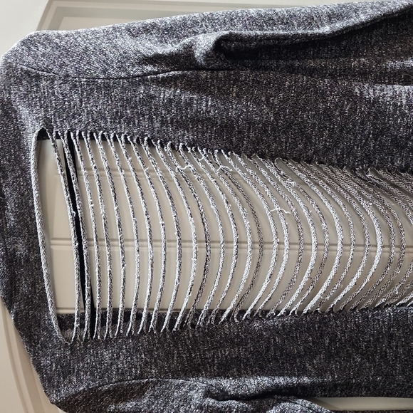 Hot and Delicious Distressed Duster - Picture 6 of 7